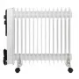 Radiador a óleo Adler AD 7819, 2000W, 9 elementos, 3 níveis de aquecimento, termostato regulável, proteção contra sobreaquecimento, rodas integradas, branco/cinzento