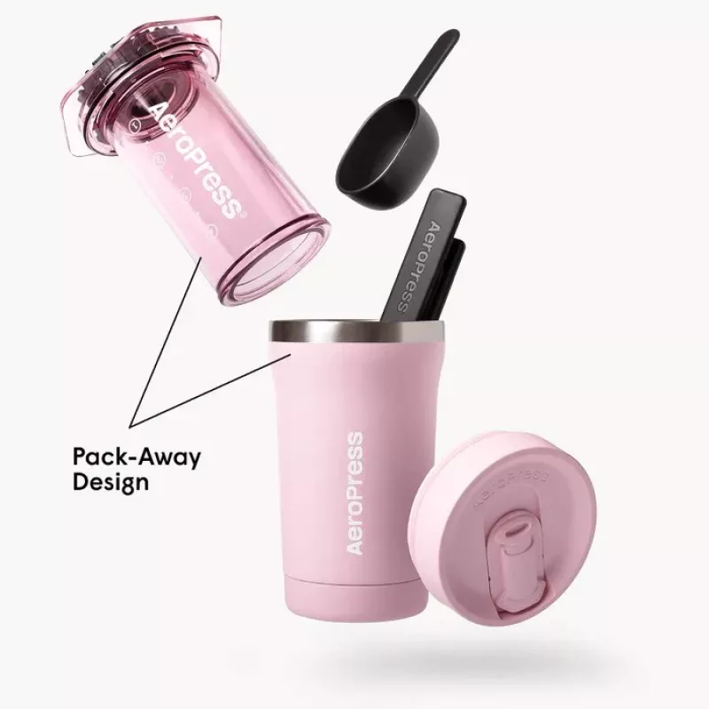 Cafeteira AeroPress Go Plus com copo térmico rosa 475 ml