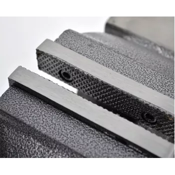 AWTOOLS AW24236 torno de bancada 125 mm largura das maxilas com base giratória em ferro fundido