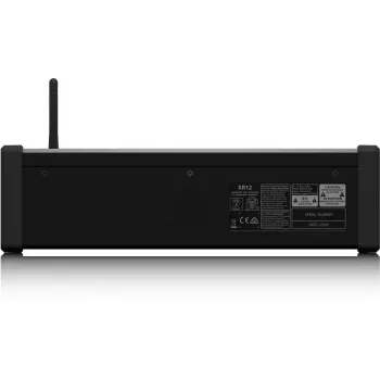 Mesa de mistura Behringer XR12 12 canais preto