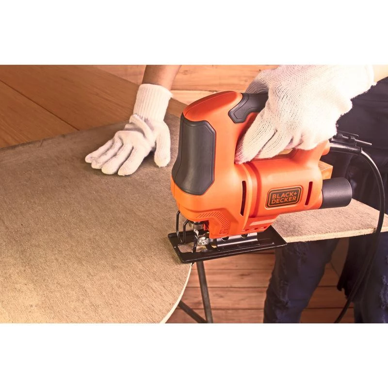 Serra de recortes BLACK & DECKER BES603-QS 400 W
