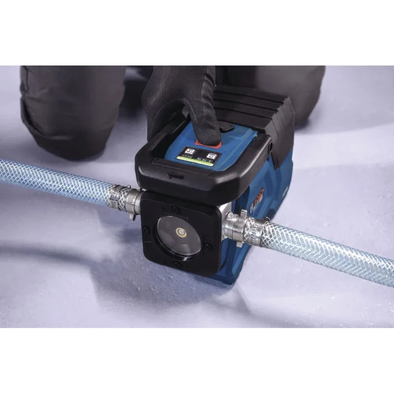 Bomba de água a bateria BOSCH POWERTOOLS GTP 18V-28 Solo, 18V (azul/preto, sem bateria, para água limpa)