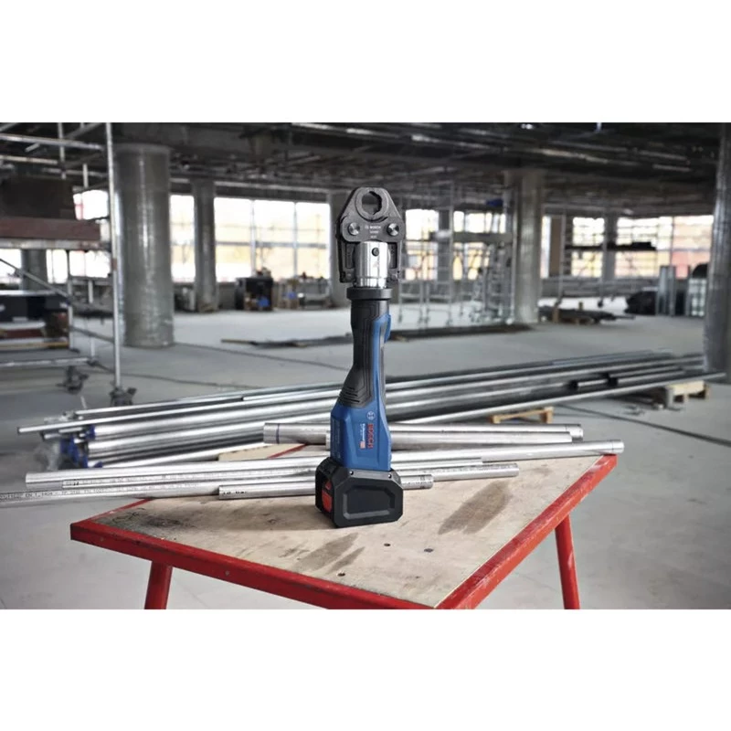 Bosch Professional GPT 18V-32 ferramenta de prensar a bateria, versão Solo, Kit TH, 18V, azul, sem bateria e carregador, 3 maxilas de prensar TH standard, em L-BOXX