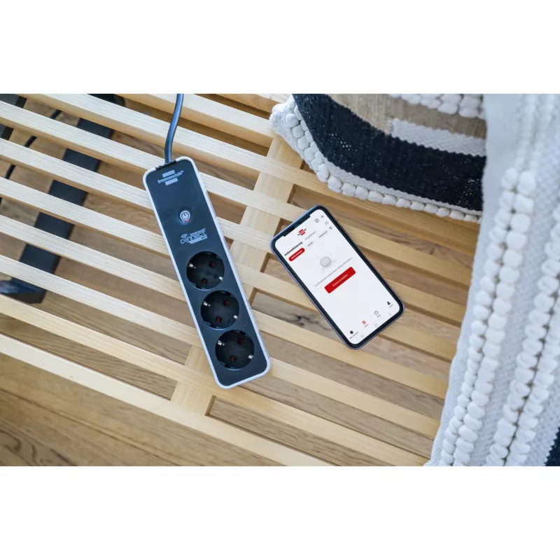 BRENNENSTUHL Connect Ecolor régua de tomadas WLAN 3 tomadas (branco/preto, cabo de 1,5 m, controlo por voz, temporizador, app)