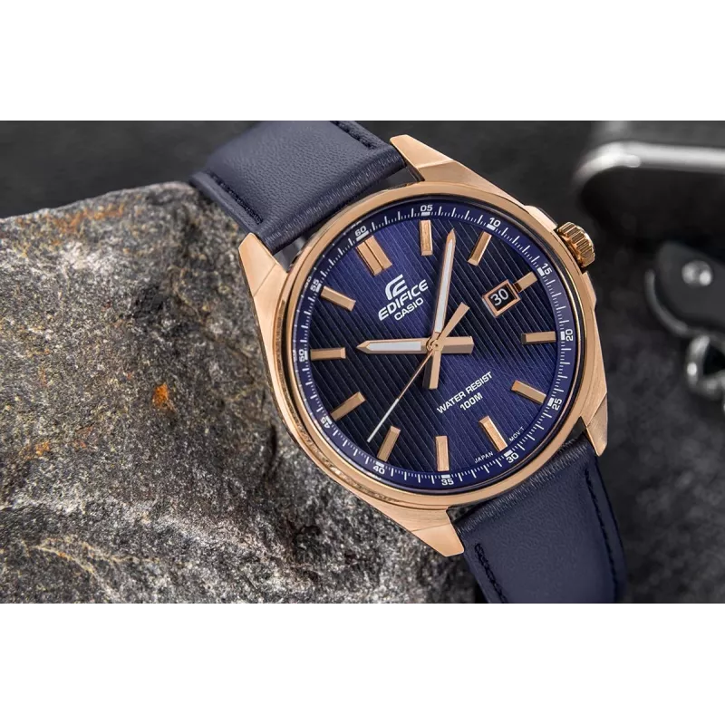 Casio Edifice EFV-150CL-2AVUEF relógio de homem com mostrador azul e bracelete de pele castanha