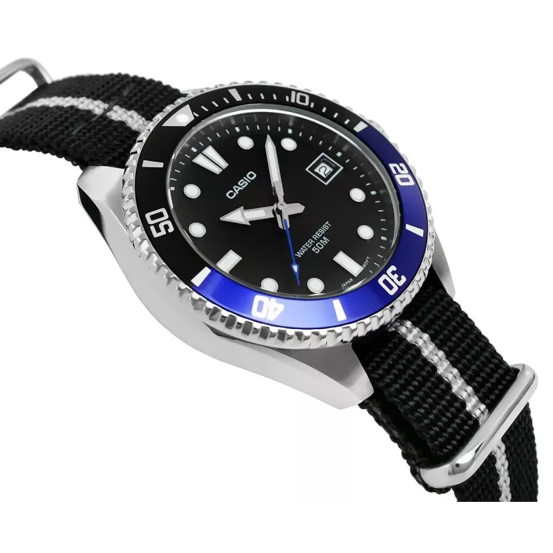Casio MDV-10C-1A2VEF relógio de mergulho de homem preto aço inoxidável resina