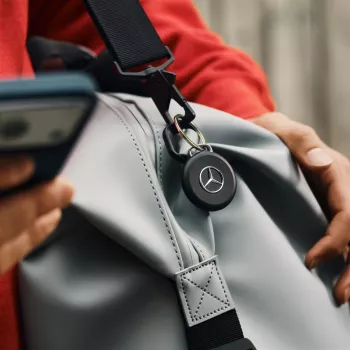 Chipolo LOOP Mercedes – rastreador Bluetooth recarregável com laço de silicone para iOS e Android, preto