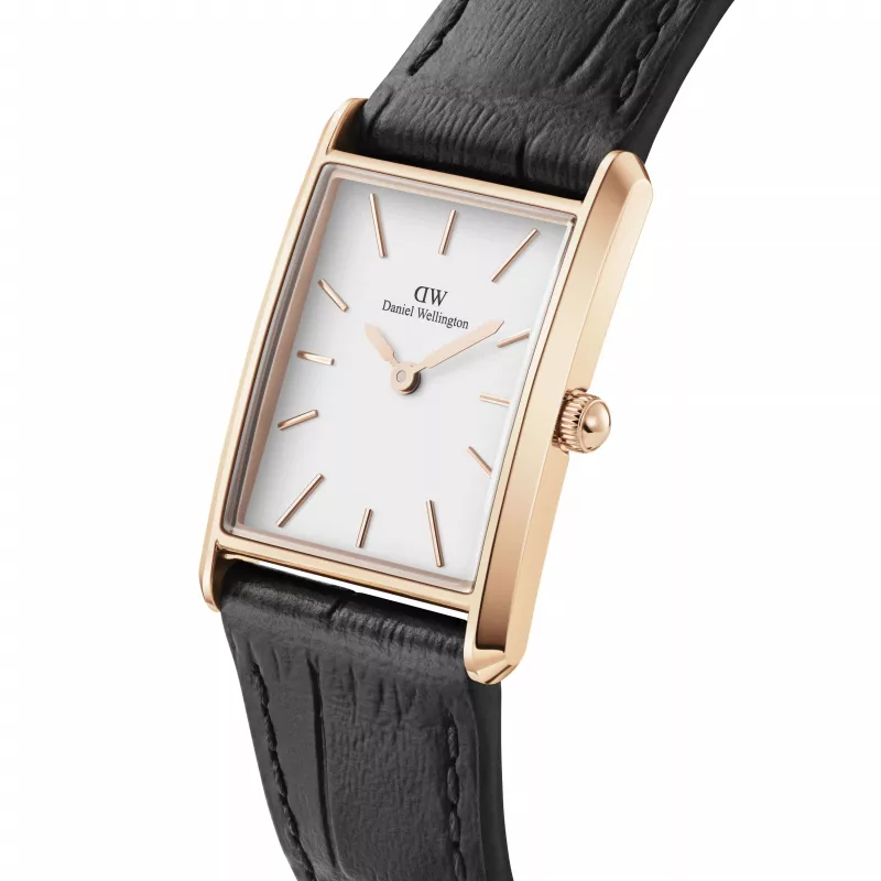 Relógio de mulher DANIEL WELLINGTON Quadro 32mm dourado rosa aço inoxidável mostrador branco creme bracelete de pele preta DW00100693