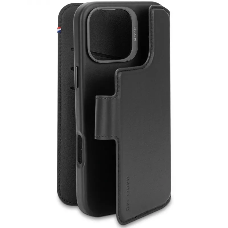 Carteira de pele Decoded com compartimento de cartões removível para iPhone 16 Pro Max, compatível com MagSafe, preta