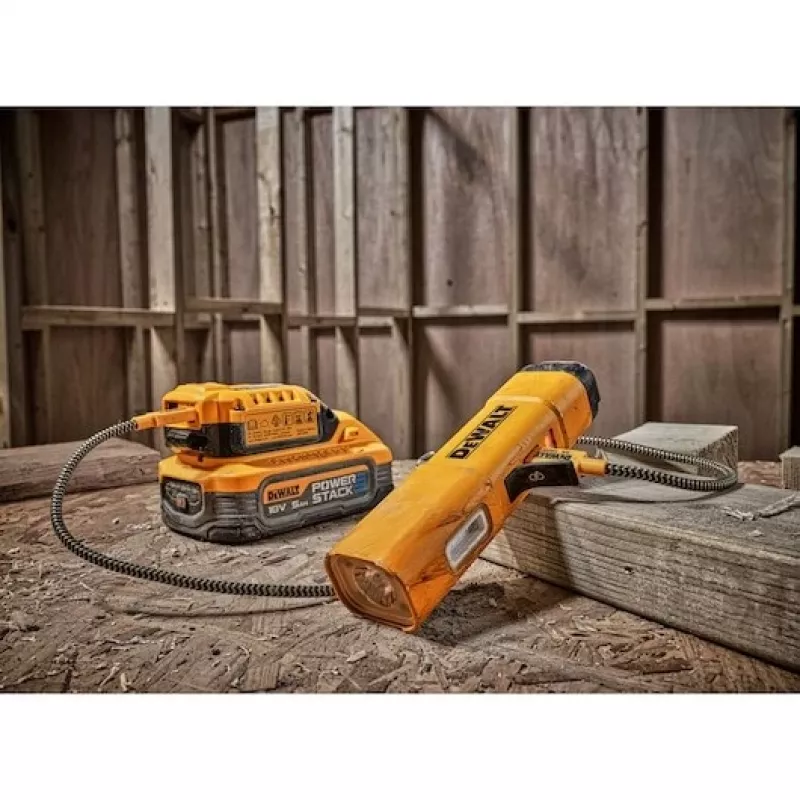 DEWALT BD-DCL183 Lanterna LED 1300 lúmenes, IPX4 resistente a salpicos, alumínio aeronáutico, preto