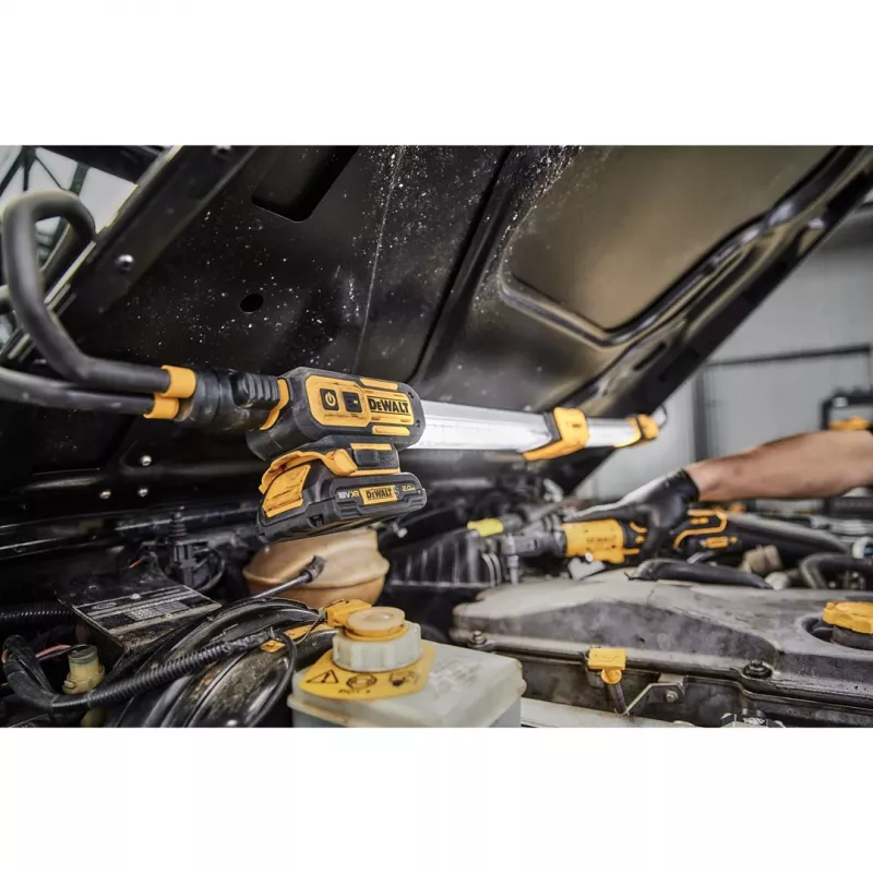 Lanterna de trabalho LED com bateria DEWALT DCL045 18V XR (ferramenta sem bateria)