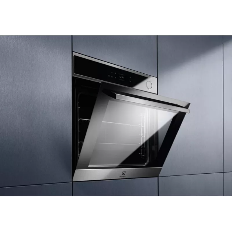 Forno de encastrar Electrolux EOC8P39WX com autolimpeza por pirólise, 71L, classe energética A+, aço inoxidável