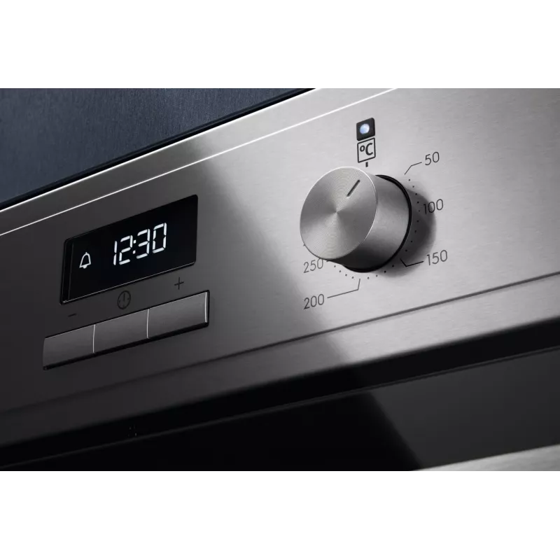Forno elétrico simples de encastrar Electrolux EOF3H70X, 72L, classe energética A+, aço inoxidável