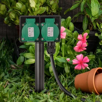 Tomada exterior com estaca Entac IP44 2 vias 5m