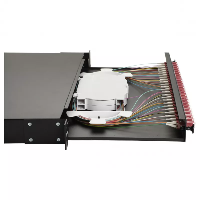 Caixa de fusão de fibra ótica Equip 24 portas, LC Duplex, OM4, 1U, equipada, preta