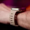 Pulseira desportiva em silicone Loop Evelatus para Apple Watch 42/44/45/49 mm preta