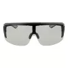 Óculos de sol unissexo FILA SFI126-99U28F estilo escudo armação preta lentes fumadas UV400