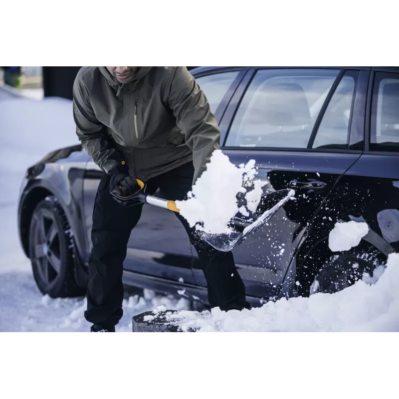 Fiskars X-series pá de neve telescópica para automóvel (preto/laranja)