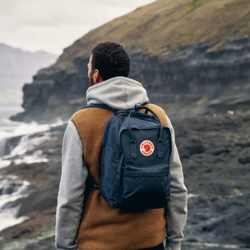 Mochila Fjällräven Kånken Laptop 15 Navy 18L