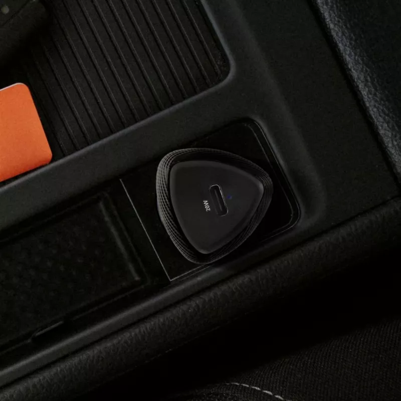 Carregador de carro Forcell F-Energy Carbon USB-C QC3.0 PD 20W com cabo USB-C para Lightning CC50-1C preto