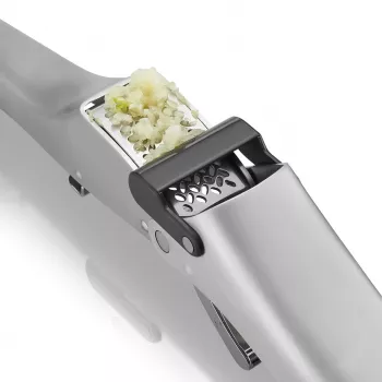 Espremedor de alho GEFU GARLICO, espremedor de alho em aço inoxidável com pino de limpeza integrado, punho ergonómico, apto para máquina de lavar louça, prateado