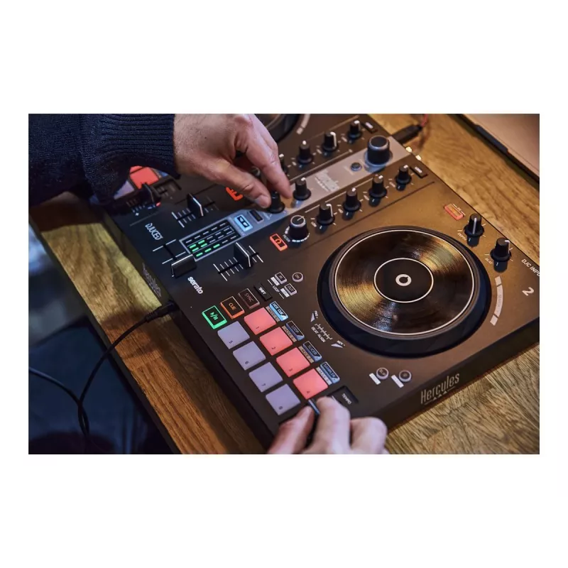 Kit essencial Hercules DJ com DJControl Inpulse 200, colunas DJMonitor 32 e auscultadores HDP DJ45
