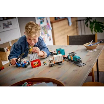 LEGO City 60509 Comboio de carga portuário com grua e camião