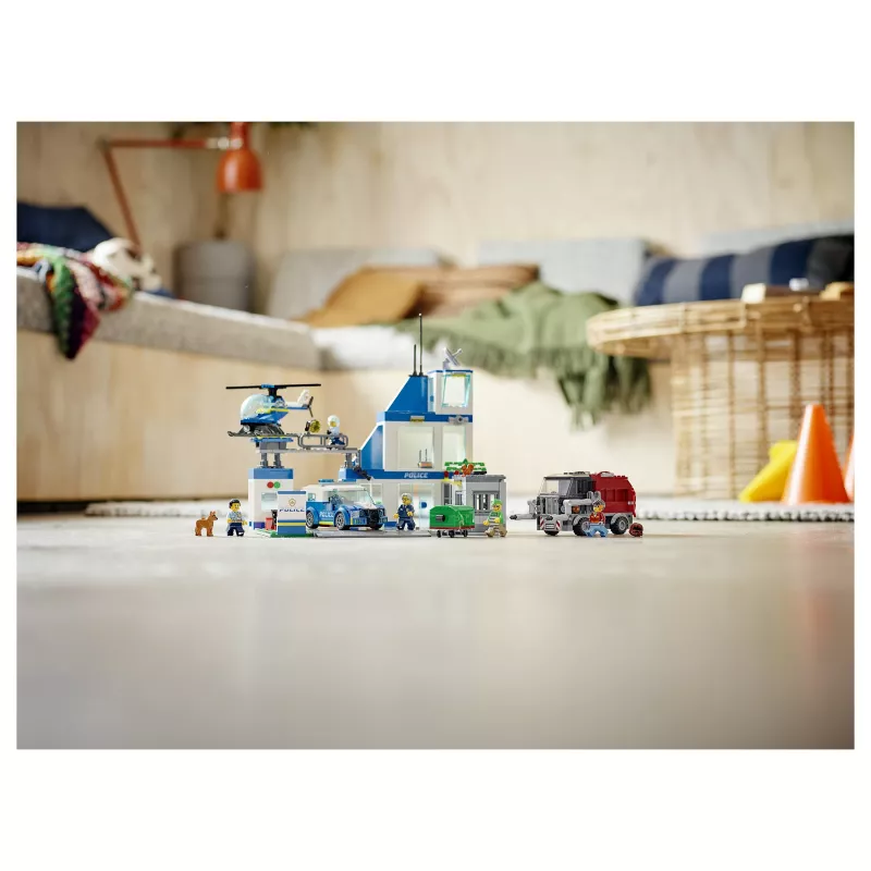 Conjunto de construção LEGO City Esquadra de Polícia 60316