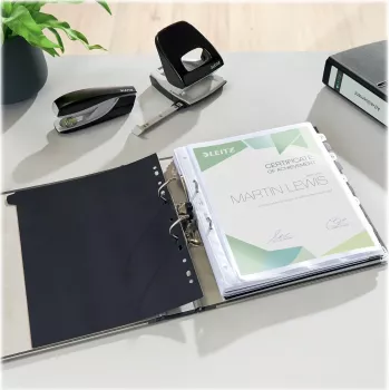 Dossiê de arquivo Leitz 1050 Standard A4 52 mm preto cartão reciclado com fendas, furo para dedo, cantos metálicos 1050-50-95