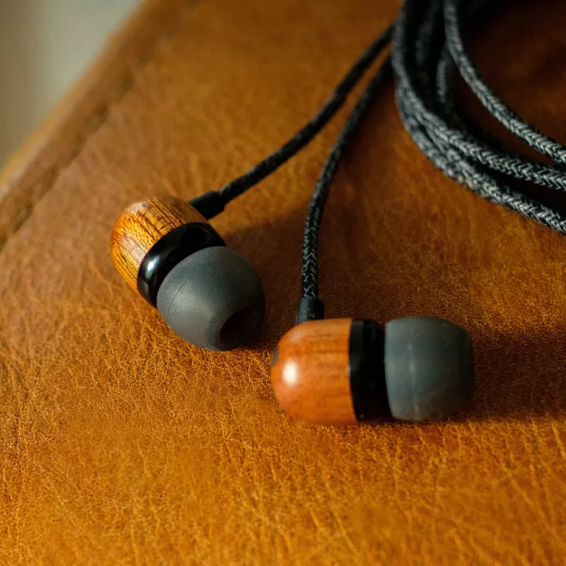 Auscultadores com fio Marley Smile Jamaica com microfone incorporado, USB-C – Signature Black