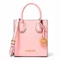 Michael Kore Bolsa crossbody de mulher Ginny em couro saffiano, Powder Blush, 15x17x6 cm
