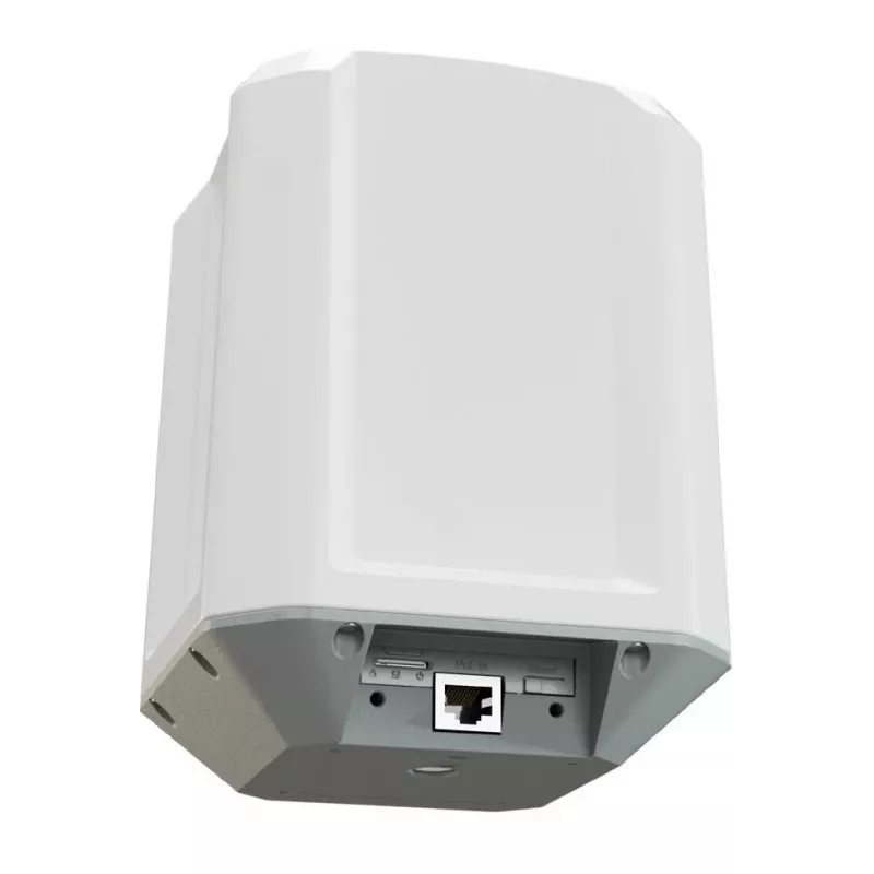 Router 5G MikroTik LAMP 5G R16 com 8x Gigabit Ethernet e 2.5G SFP+