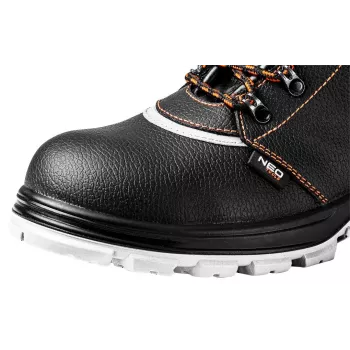 Sapatos de segurança NEO TOOLS 82-022 S1P SRC, corte baixo, com biqueira de aço e proteção antiperfuração, parte superior em pele veludo e mesh, sola de PU dupla densidade, preto com detalhes cinzentos e laranja, tamanho 42