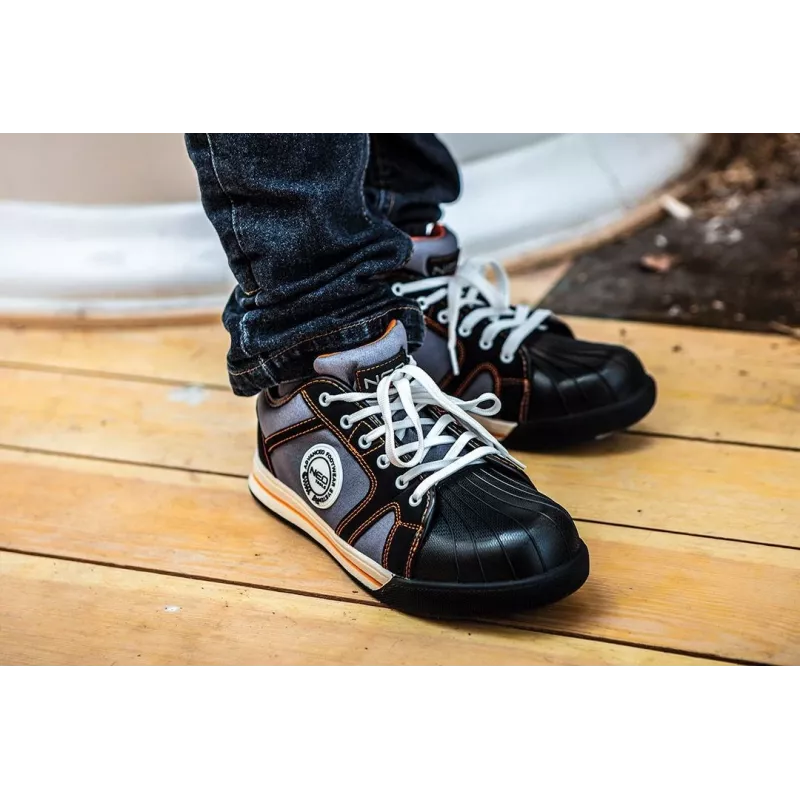 Sapatos de segurança NEO TOOLS 82-110 S1P SRC biqueira de aço preto laranja
