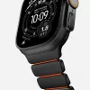 NOMAD Stratos Band - pulseira de titânio para Apple Watch 49mm com FKM (Black Titanium, Ultra Orange FKM)