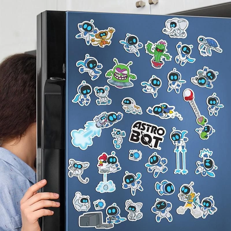 Paladone AstroBot Ímanes de frigorífico - Conjunto de 34 ímanes, 3 folhas, design robô espacial