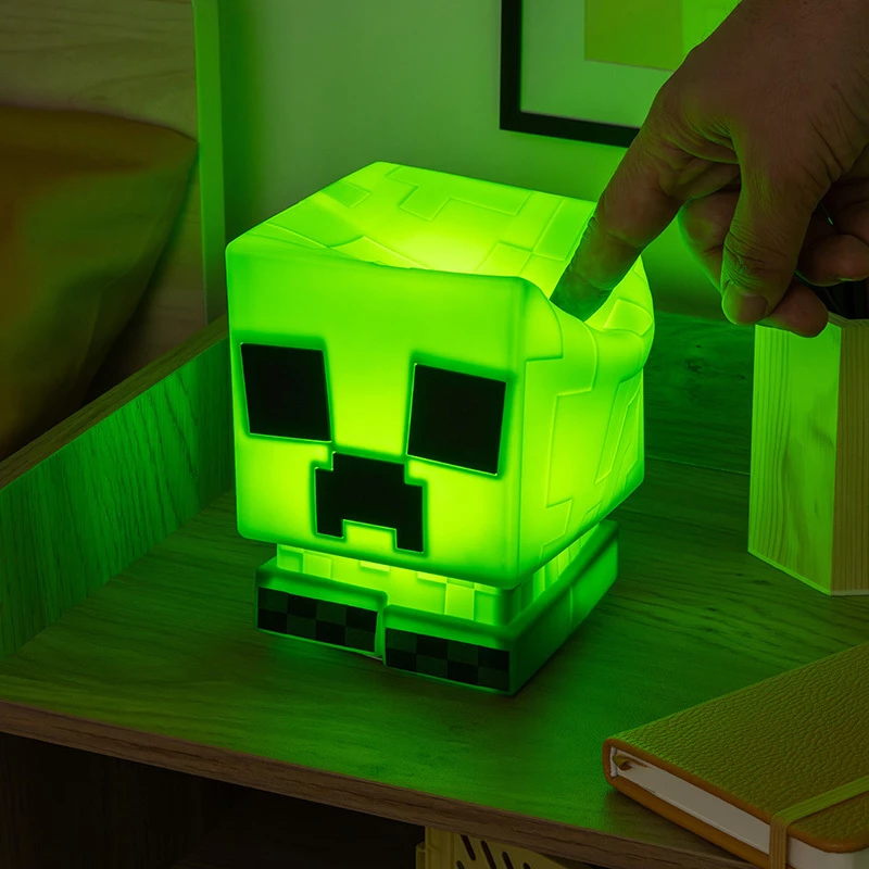 Luz de silicone SquishyGlo Paladone Minecraft Creeper recarregável – luz noturna LED verde regulável com 3 níveis de brilho e carregamento Micro-USB