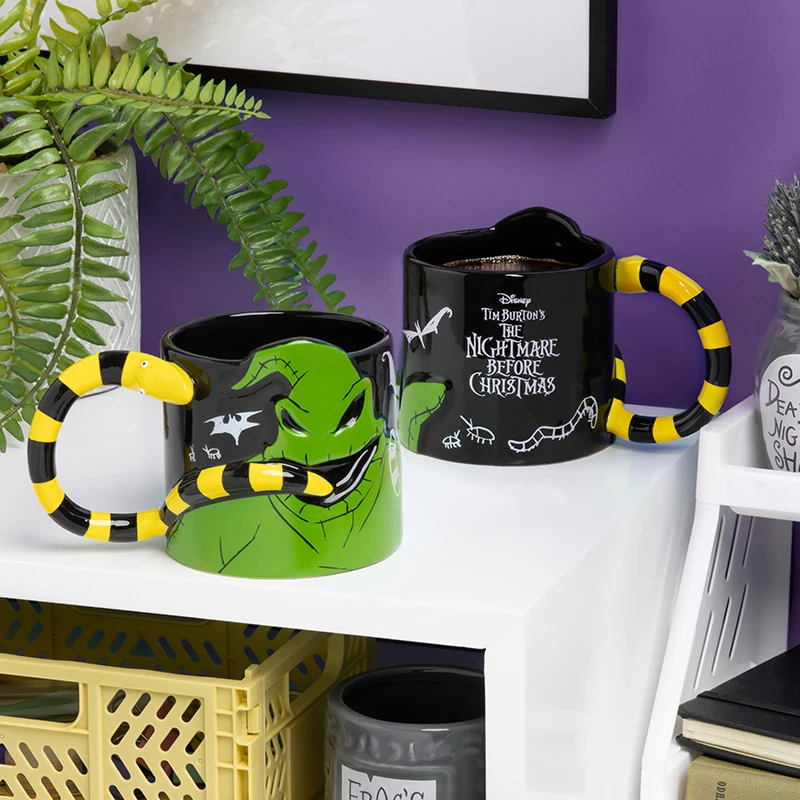 Paladone caneca em forma de Oogie Boogie que brilha no escuro