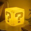 Luz SquishyGlo Question Block Paladone recarregável