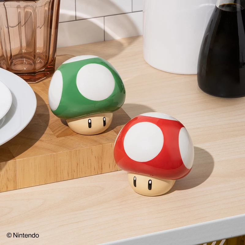 Paladone Conjunto de saleiro e pimenteiro Super Mario Mushroom (Cogumelo Super vermelho e cogumelo 1-Up verde)