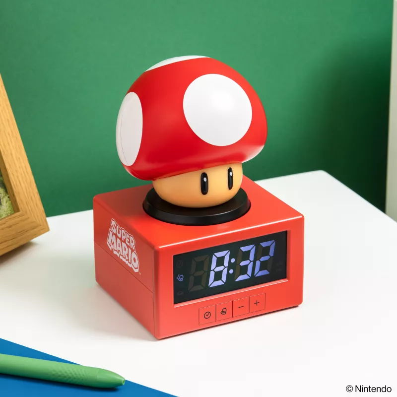 Paladone Super Mario Super Mushroom Icon Despertador - LCD digital, alimentado por USB, efeitos sonoros oficiais Nintendo, vermelho/branco