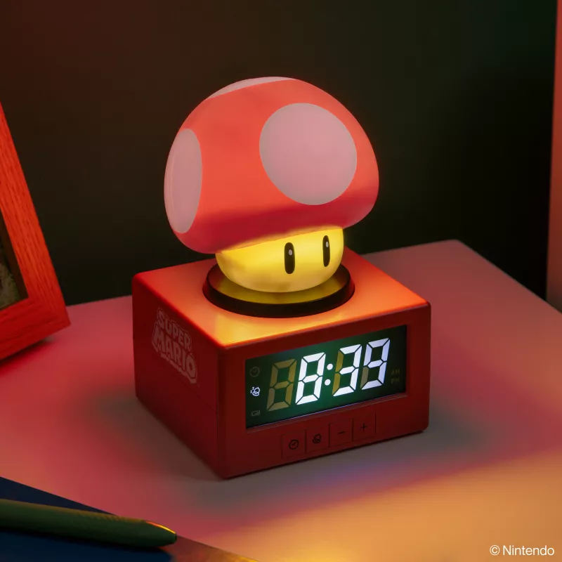 Paladone Super Mario Super Mushroom Icon Despertador - LCD digital, alimentado por USB, efeitos sonoros oficiais Nintendo, vermelho/branco