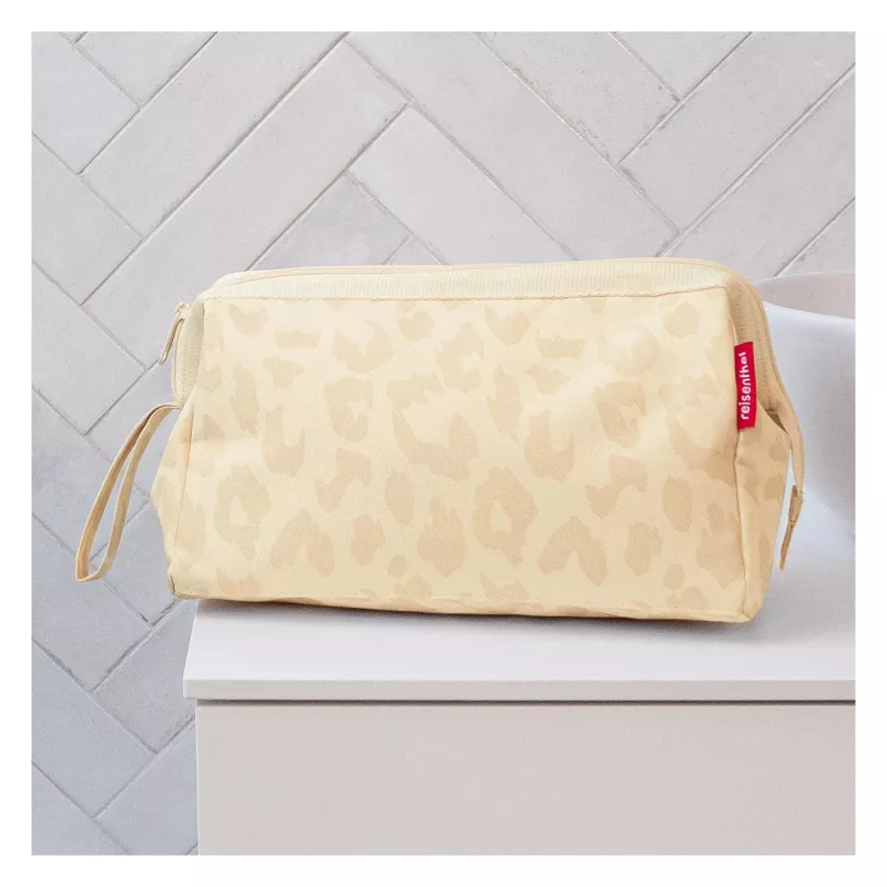 Necessaire Reisenthel Travelcosmetic Leo Vanilla 4L repelente à água WC1043