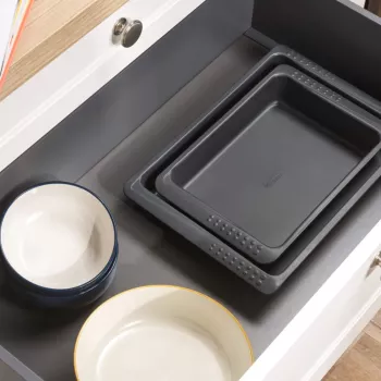Conjunto de 2 peças de tabuleiro de forno e assadeira Russell Hobbs RH03763 Shield