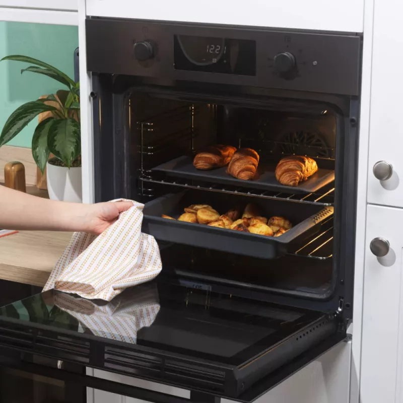 Conjunto de 2 peças de tabuleiro de forno e assadeira Russell Hobbs RH03763 Shield