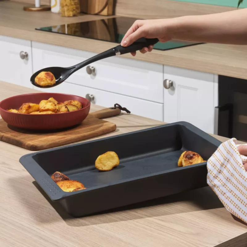 Conjunto de 2 peças de tabuleiro de forno e assadeira Russell Hobbs RH03763 Shield