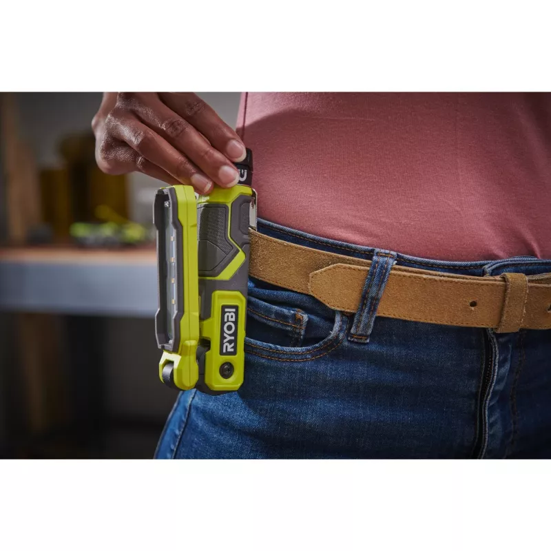 RYOBI 4V USB Lithium Stick Light RLI4-0 (bateria e carregador não incluídos)