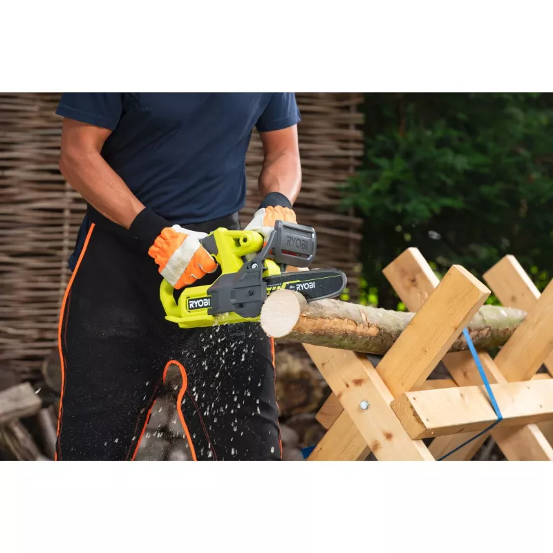 Ryobi ONE+ RY18CS20A-0 18V Motosserra a bateria 20cm comprimento da barra (ferramenta sem bateria)