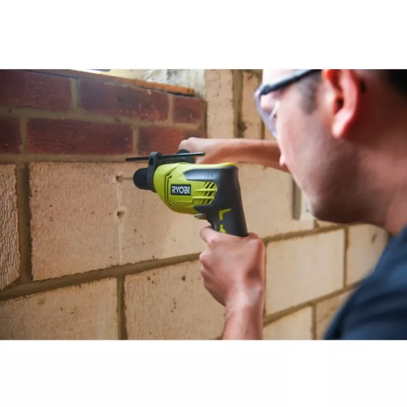 Ryobi RPD680-K Berbequim de percussão com mandril de chave 680W 230V