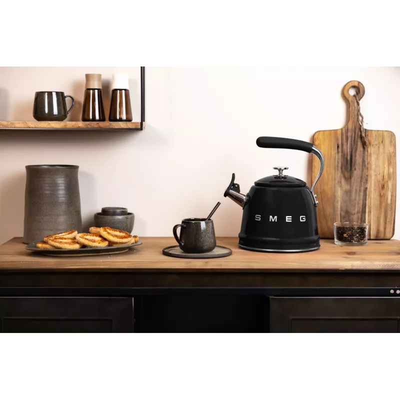 Smeg 50's Style WKF01BL chaleira para fogão, preta